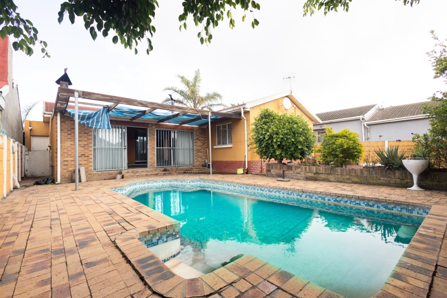 3 Bedroom Property for Sale in Bernadino Heights Western Cape